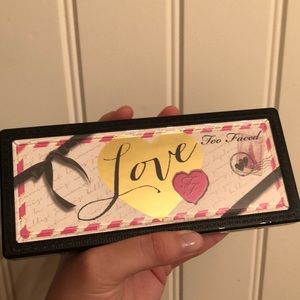 Too Faced Love Palette